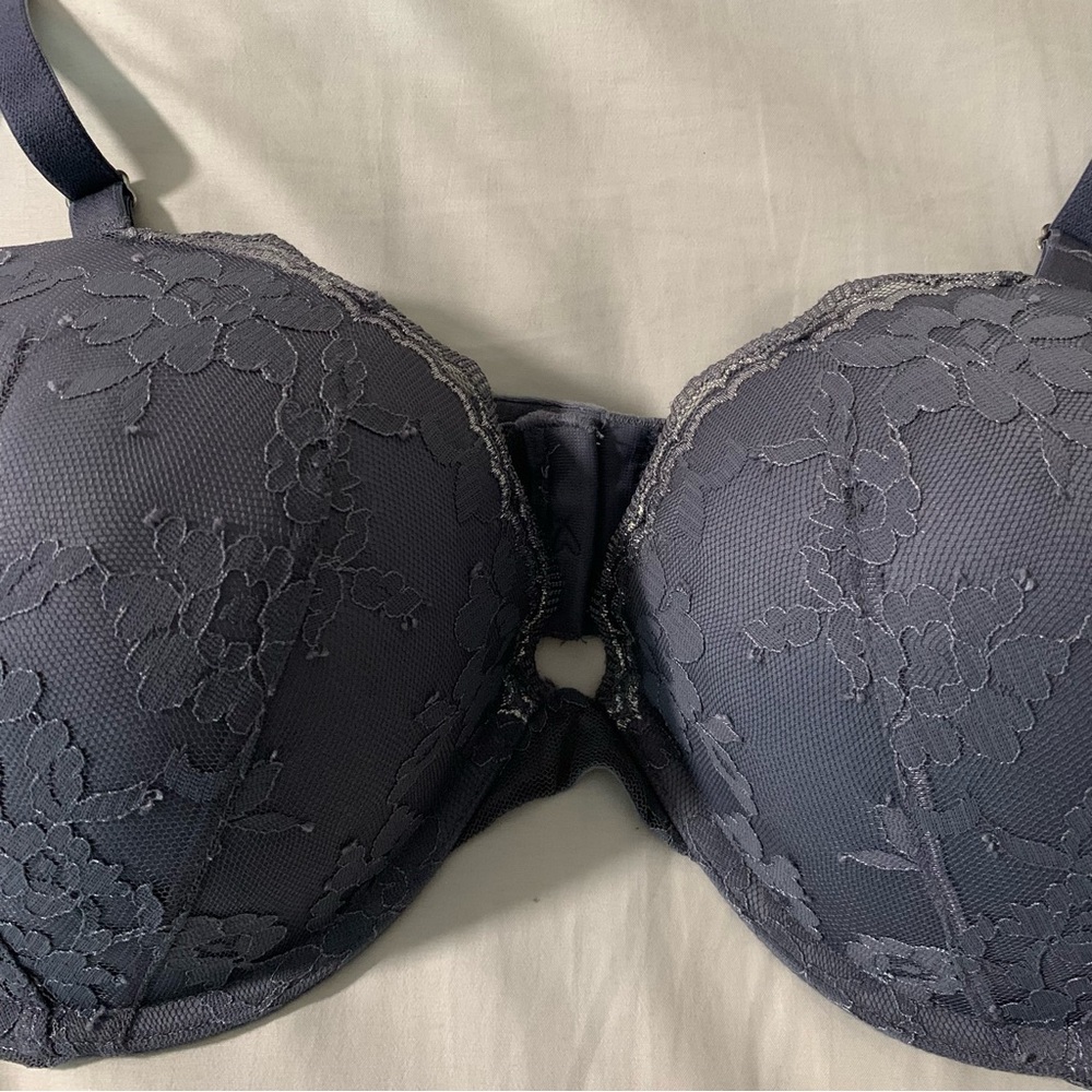 Victoria’s Secret Dream Angels Push-Up Bra - Picture 2 of 9